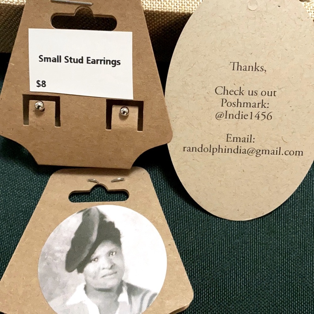 NWT Silver Stud Earrings Small